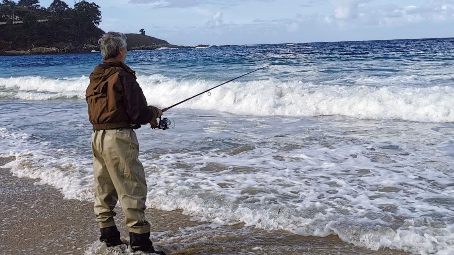 As vantaxes esténdense tamén, por exemplo, ao ámbito alimentario: as persoas que practican a pesca marítima recreativa consomen unha maior proporción de produtos do mar que o resto da poboación. Imaxe de arquivo de pesca recreativa. FOTO: Santi Alvite As vantaxes esténdense tamén, por exemplo, ao ámbito alimentario: as persoas que practican a pesca marítima recreativa consomen unha maior proporción de produtos do mar que o resto da poboación. Imaxe de arquivo de pesca recreativa. FOTO: Santi Alvite