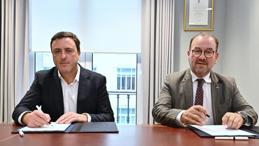 De esquerda a dereita, Valentín González Formoso e Antonio López De esquerda a dereita, Valentín González Formoso e Antonio López