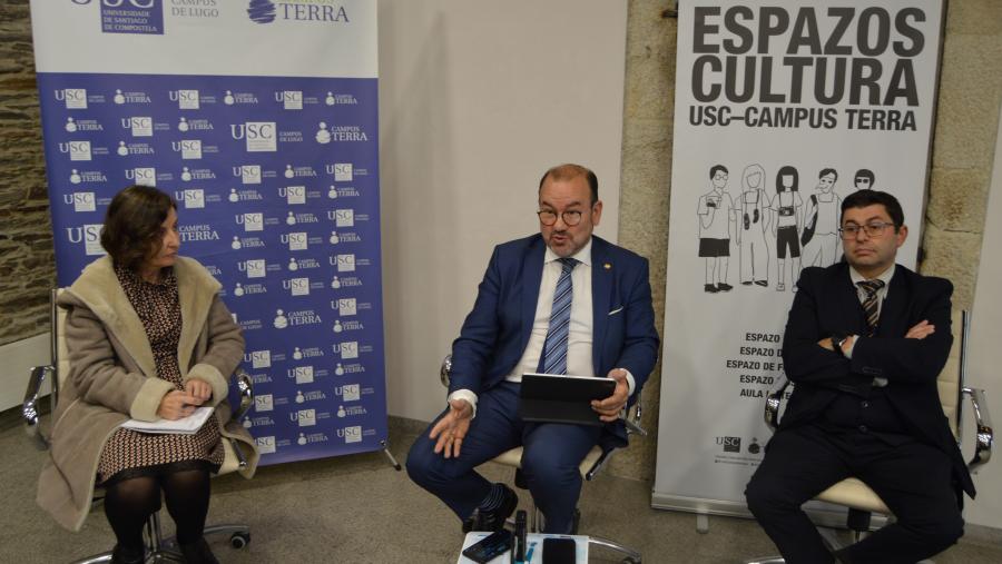 Antonio López, entre Elvira López Mosquera, e Francisco Fraga, no lugués Pazo de Montenegro Antonio López, entre Elvira López Mosquera, e Francisco Fraga, no lugués Pazo de Montenegro