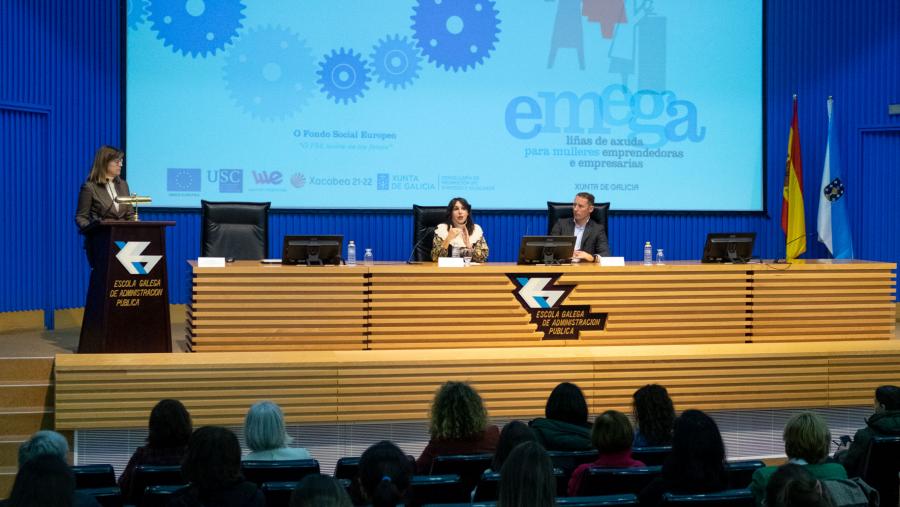 De esquerda a dereita, Eva López Barrio, María Jesús Lorenzana e Luis Otero. FOTO: Xunta de Galicia De esquerda a dereita, Eva López Barrio, María Jesús Lorenzana e Luis Otero. FOTO: Xunta de Galicia