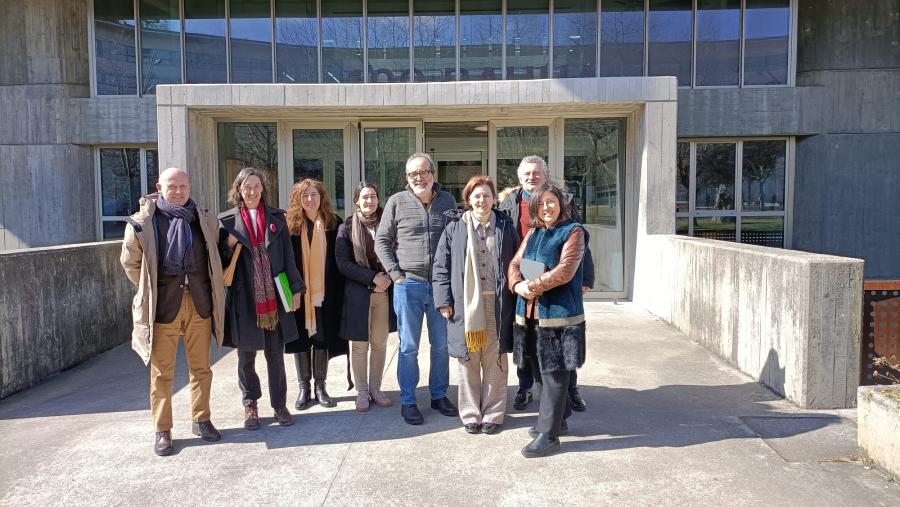 Membros dos equipos de dirección e das comisións de título da Escola de arquitectura da UDC e da EPS de enxeñaría da USC Membros dos equipos de dirección e das comisións de título da Escola de arquitectura da UDC e da EPS de enxeñaría da USC