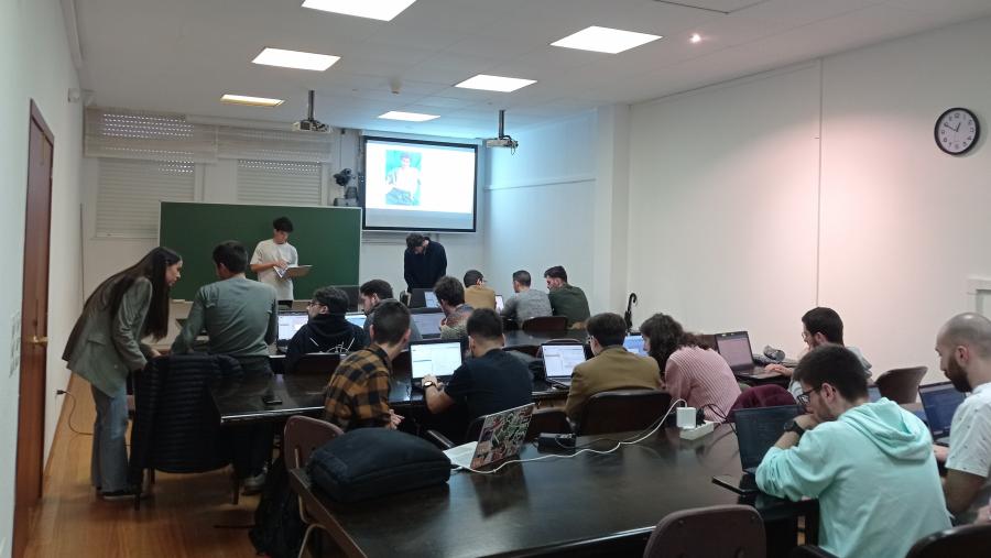 A sesión celebrouse na Sala de Xuntas da Facultade A sesión celebrouse na Sala de Xuntas da Facultade