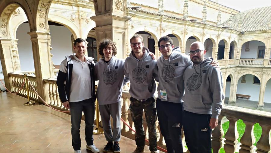 O delegado do reitor para o Deporte, Javier Rico, acompañou o equipo vencedor de xadrez O delegado do reitor para o Deporte, Javier Rico, acompañou o equipo vencedor de xadrez