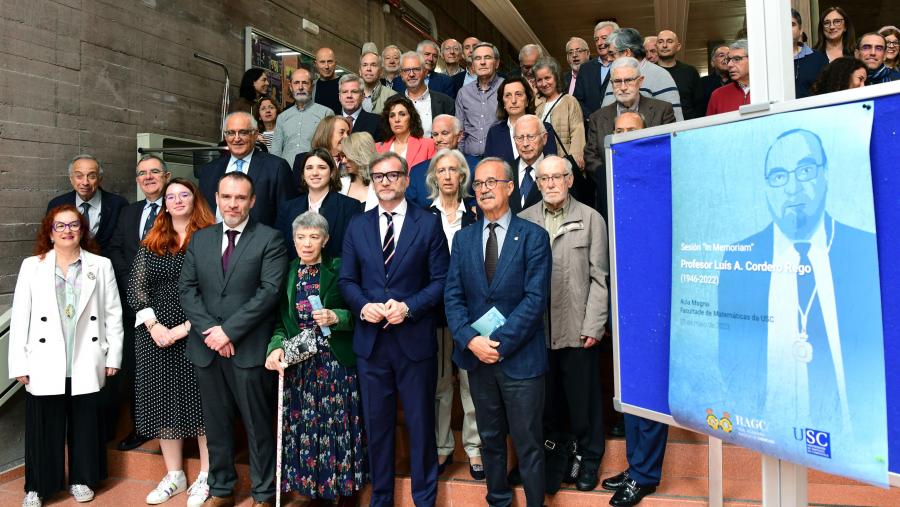 Foto de familia das persoas asistentes ao acto. FOTO: Santi Alvite Foto de familia das persoas asistentes ao acto. FOTO: Santi Alvite
