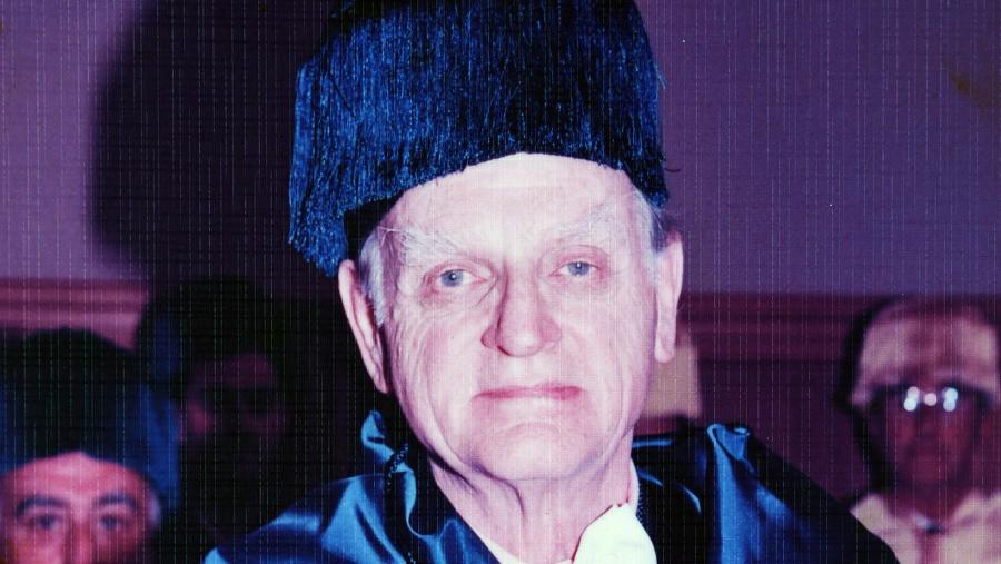 John B. Goodenough foi investido doutor 'honoris causa' pola USC en 2002. FOTO: Santi Alvite John B. Goodenough foi investido doutor 'honoris causa' pola USC en 2002. FOTO: Santi Alvite