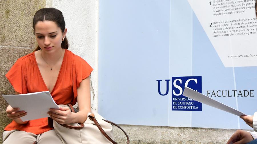 Os Encontros Virtuais chegan á súa cuarta edición. Imaxe de arquivo de alumnado preuniversitario durante as pasadas ABAU. FOTO: Santi Alvite Os Encontros Virtuais chegan á súa cuarta edición. Imaxe de arquivo de alumnado preuniversitario durante as pasadas ABAU. FOTO: Santi Alvite