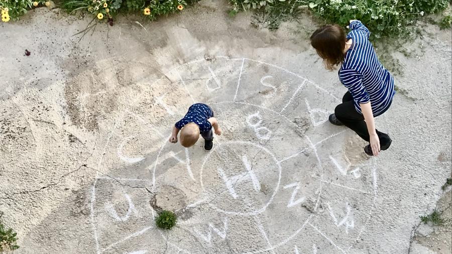A imaxe 'Una rayuela particular', de Laura Mercadé Morales, resultou vencedora na categoría de fotografía científica da pasada edición. Fonte: IGFAE A imaxe 'Una rayuela particular', de Laura Mercadé Morales, resultou vencedora na categoría de fotografía científica da pasada edición. Fonte: IGFAE