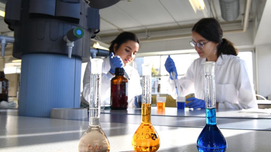 Imaxe de arquivo do laboratorio de Enxeñaría Ambiental na ETSE. FOTO: Santi Alvite Imaxe de arquivo do laboratorio de Enxeñaría Ambiental na ETSE. FOTO: Santi Alvite