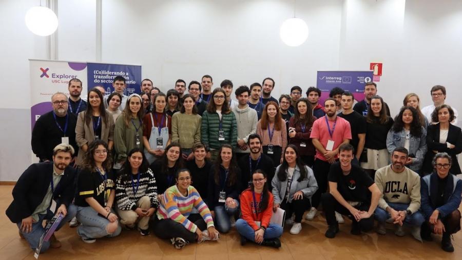 Participantes e promotores da III Terra Creative Jam, na residencia Jesús Bal y Gay Participantes e promotores da III Terra Creative Jam, na residencia Jesús Bal y Gay