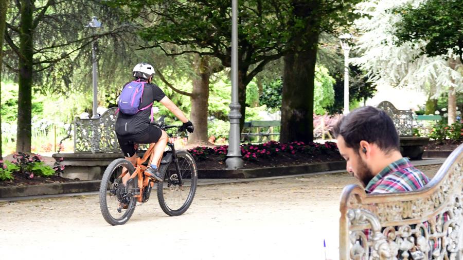 O estudo de ConBici aposta por priorizar o uso de medios de transporte sostibles. FOTO: Santi Alvite O estudo de ConBici aposta por priorizar o uso de medios de transporte sostibles. FOTO: Santi Alvite