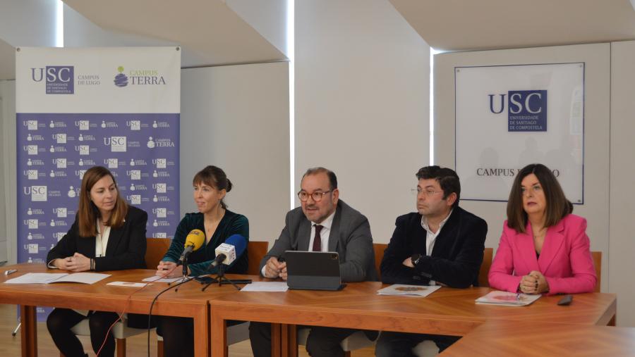 Elena Pérez, Carlota López, Antonio López, Francisco Fraga e Ángeles Romero, no Pazo de Montenegro