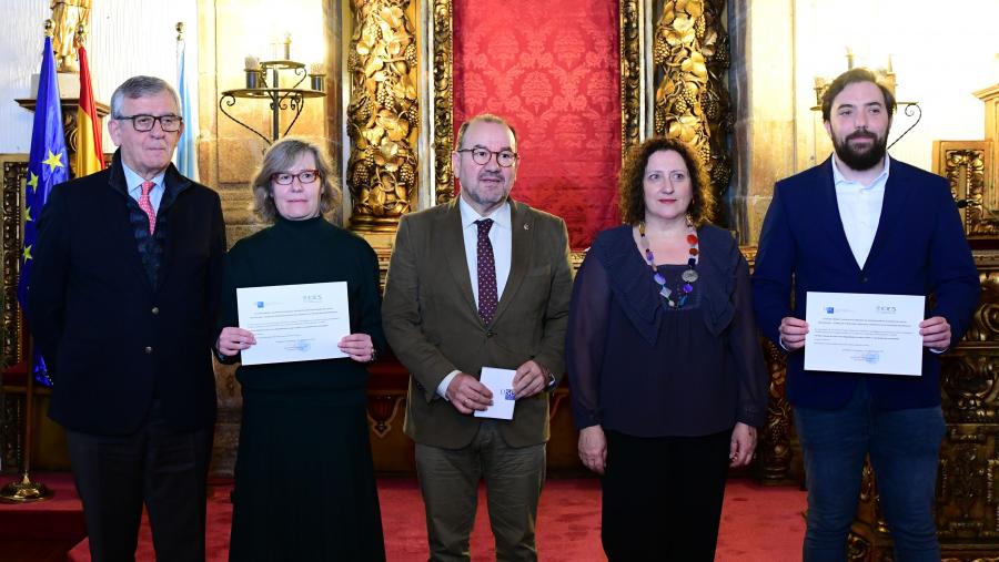 De esquerda a dereita, Manuel Pérez Álvarez, María del Carmen Sánchez-Carreira, Antonio López Díaz, María Dolores Riveiro García e José Manuel Amoedo. FOTO: Santi Alvite De esquerda a dereita, Manuel Pérez Álvarez, María del Carmen Sánchez-Carreira, Antonio López Díaz, María Dolores Riveiro García e José Manuel Amoedo. FOTO: Santi Alvite