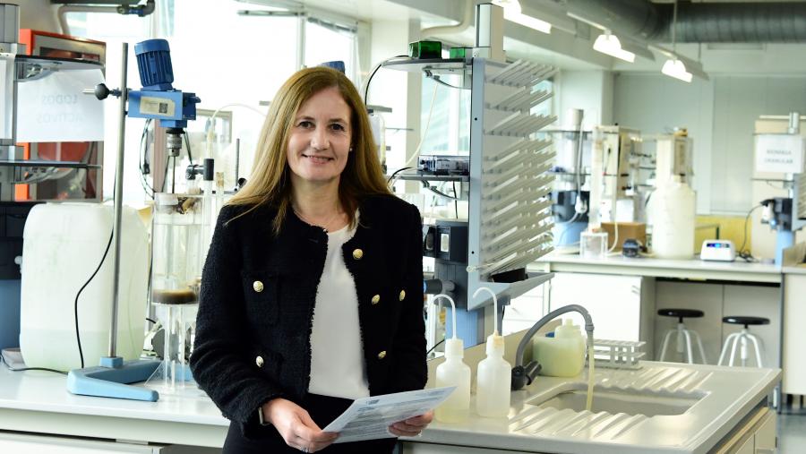 Julia González Álvarez é profesora do departamento de Enxeñaría Química dende 1998. FOTO: Santi Alvite Julia González Álvarez é profesora do departamento de Enxeñaría Química dende 1998. FOTO: Santi Alvite