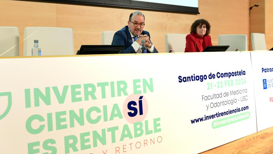 O reitor Antonio López e a alcaldesa de Santiago, Goretti Sanmartín, presidiron a clausura das xornadas. FOTO: Santi Alvite O reitor Antonio López e a alcaldesa de Santiago, Goretti Sanmartín, presidiron a clausura das xornadas. FOTO: Santi Alvite