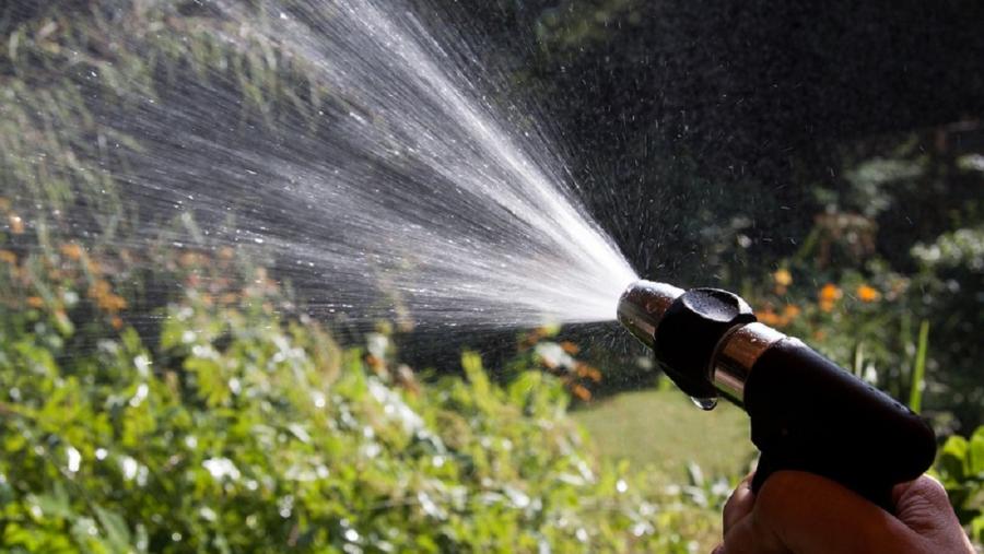 O programa ‘I-ReWater. Xestión sostible de recursos hídricos na agricultura de rega no espazo SUDOE’, liderado polo profesor e investigador da USC Javier J. Cancela Barrio, analizará os efectos da auga rexenerada na produción e na calidade de cultivos. FOTO: Pixabay O programa ‘I-ReWater. Xestión sostible de recursos hídricos na agricultura de rega no espazo SUDOE’, liderado polo profesor e investigador da USC Javier J. Cancela Barrio, analizará os efectos da auga rexenerada na produción e na calidade de cultivos