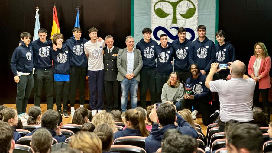 Entrega de premios ao equipo masculino de baloncesto da USC. FOTO: Deputación de Pontevedra Entrega de premios ao equipo masculino de baloncesto da USC. FOTO: Deputación de Pontevedra