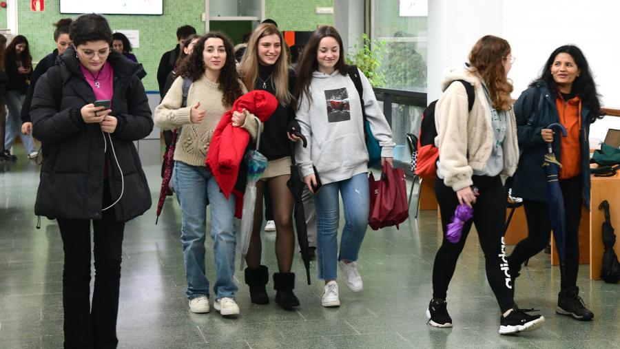 Cada unha das iniciativas propostas, abertas ao conxunto da comunidade universitaria, tiña que incluír a perspectiva de xénero no seu deseño e execución. FOTO: Santi Alvite Cada unha das iniciativas propostas, abertas ao conxunto da comunidade universitaria, tiña que incluír a perspectiva de xénero no seu deseño e execución. FOTO: Santi Alvite