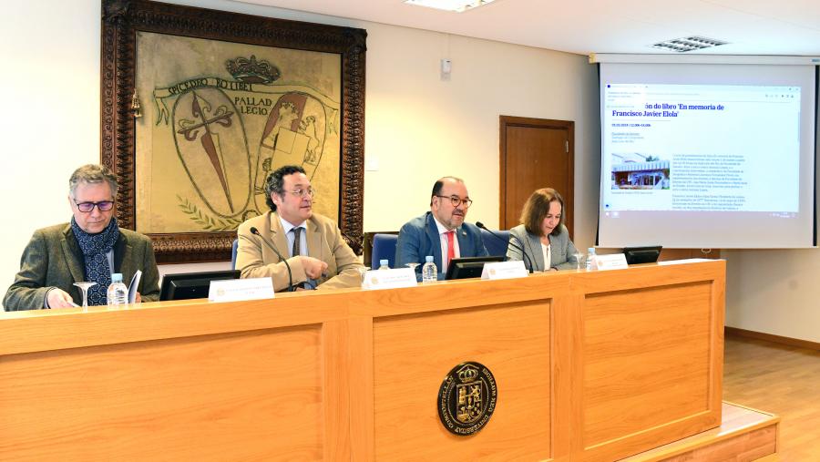 Lourenzo Fernández Prieto, esquerda; Álvaro García Ortiz, o reitor Antonio López Díaz e a decana de Dereito Ana María Gude Fernández. FOTO: Santi Alvite Lourenzo Fernández Prieto, esquerda; Álvaro García Ortiz, o reitor Antonio López Díaz e a decana de Dereito Ana María Gude Fernández. FOTO: Santi Alvite