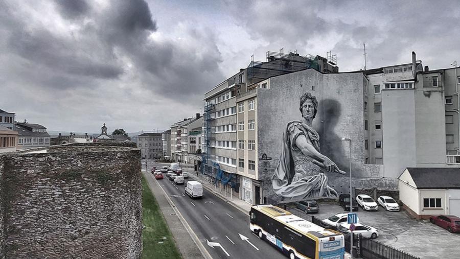 Mural de Xulio César, a carón da muralla romana de Lugo. Foto: Diego As Mural de Xulio César, a carón da muralla romana de Lugo. Foto: Diego As