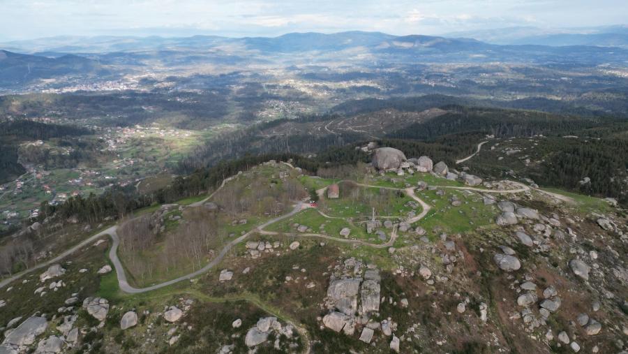 O Alto de San Cibrán, onde vai intervir o proxecto 'Castelos no aire' O Alto de San Cibrán, onde vai intervir o proxecto 'Castelos no aire'
