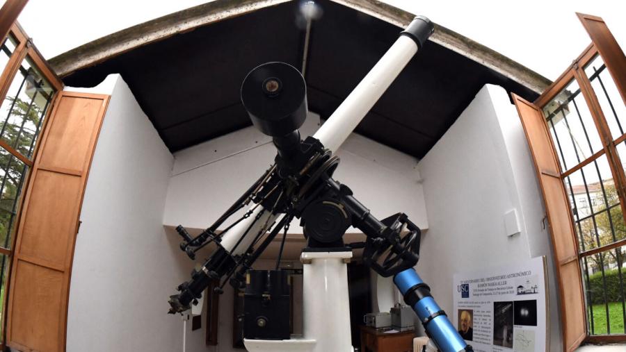 Un telescopio do Observatorio Astronómico da USC. FOTO: Santi Alvite Un telescopio do Observatorio Astronómico da USC. FOTO: Santi Alvite
