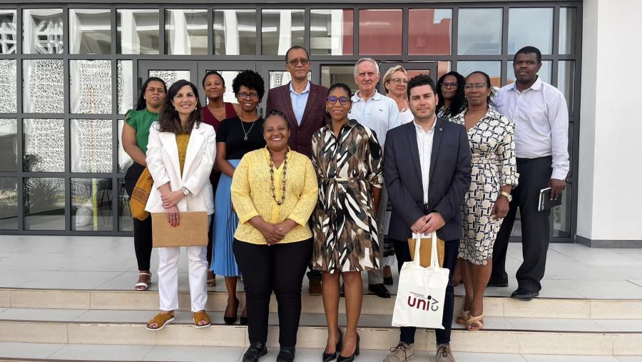 Foto de grupo dos responsables da USC e da Universidade Pública de Cabo verde Foto de grupo dos responsables da USC e da Universidade Pública de Cabo verde