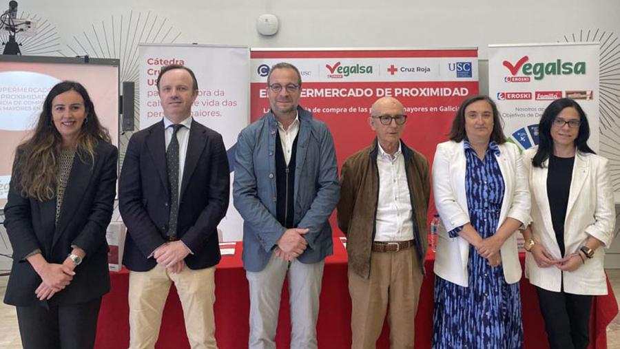 Á presentación do estudo asistiron representantes da Cátedra e de Vegalsa-Eroski Á presentación do estudo asistiron representantes da Cátedra e de Vegalsa-Eroski