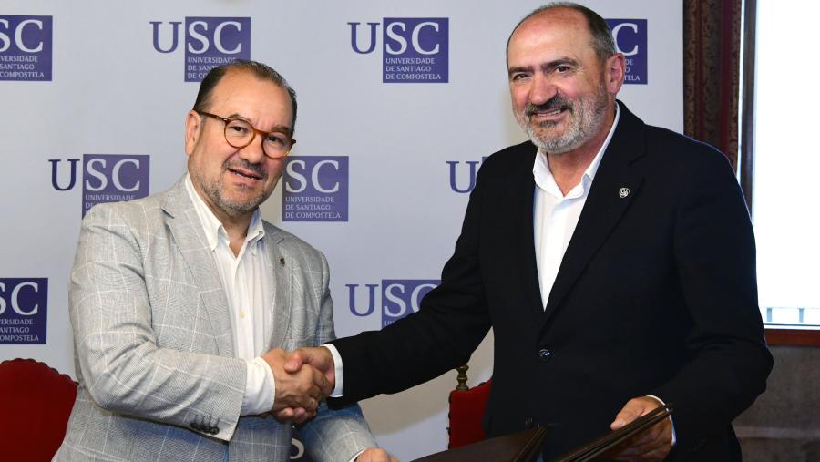 O reitor Antonio López e o presidente da fundación rosaliana, Anxo Angueira. Foto. Santi Alvite O reitor Antonio López e o presidente da fundación rosaliana, Anxo Angueira. Foto. Santi Alvite
