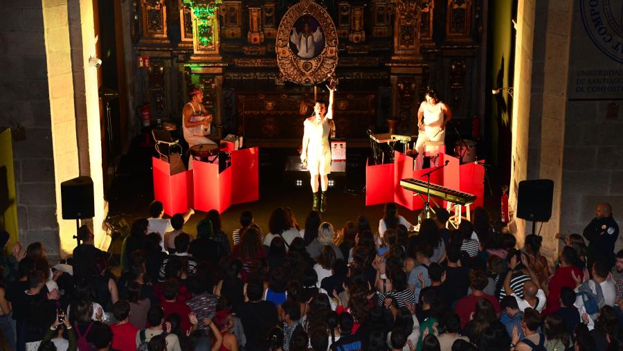 Concerto de Mondra na Igrexa, no pasado Outono Cultural. Foto: Santi Alvite Concerto de Mondra na Igrexa, no pasado Outono Cultural. Foto: Santi Alvite