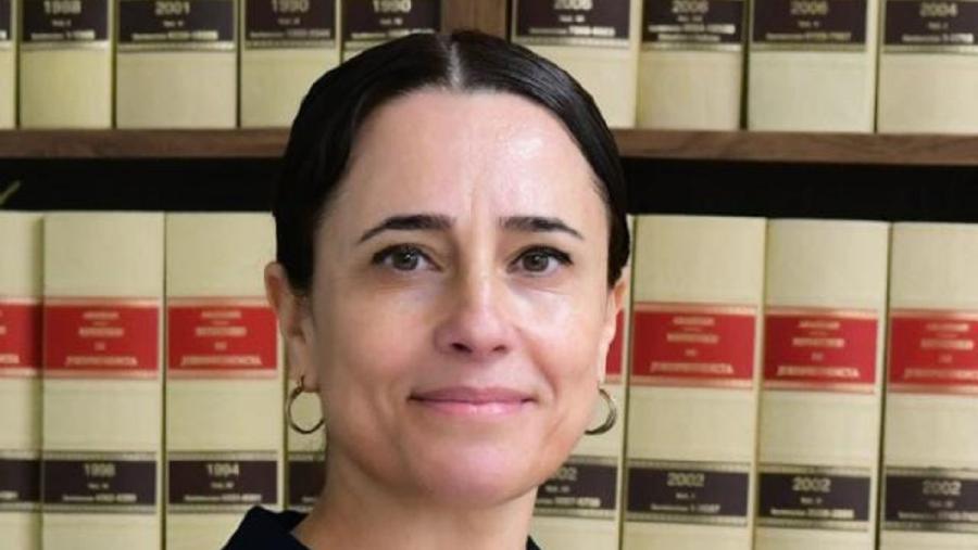 Sonia Esperanza Rodríguez Boente é profesora titular da Área de Filosofía do Dereito Sonia Esperanza Rodríguez Boente é profesora titular da Área de Filosofía do Dereito