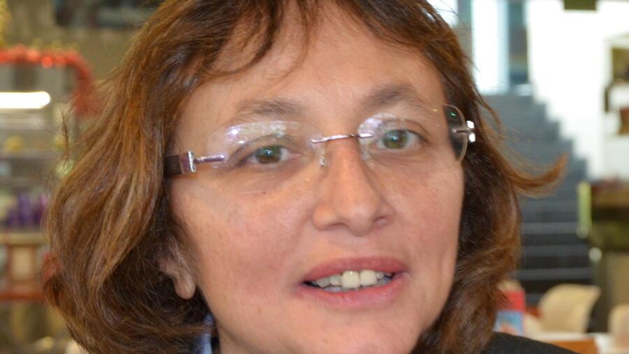 Ana Soto Ana Soto recibe o premio a mellor traxectoria profesional en Enxeñaría Química en 2024