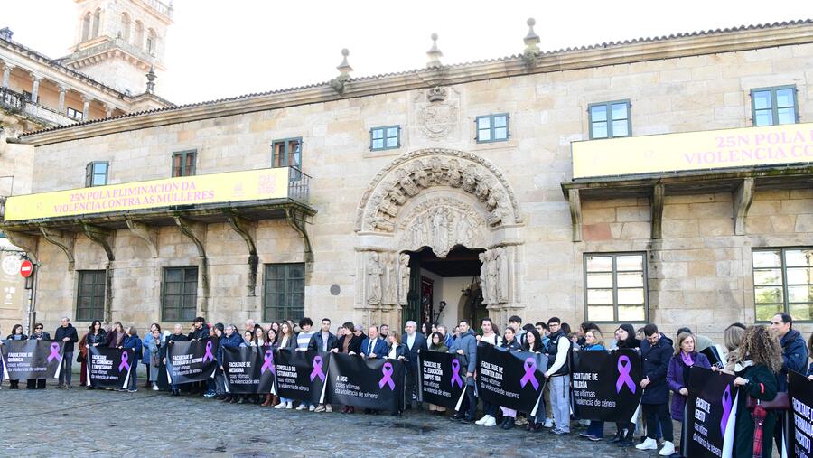 Acto do 25N na Praza do Obradoiro. FOTO: Santi Alvite Acto do 25N na Praza do Obradoiro. FOTO: Santi Alvite