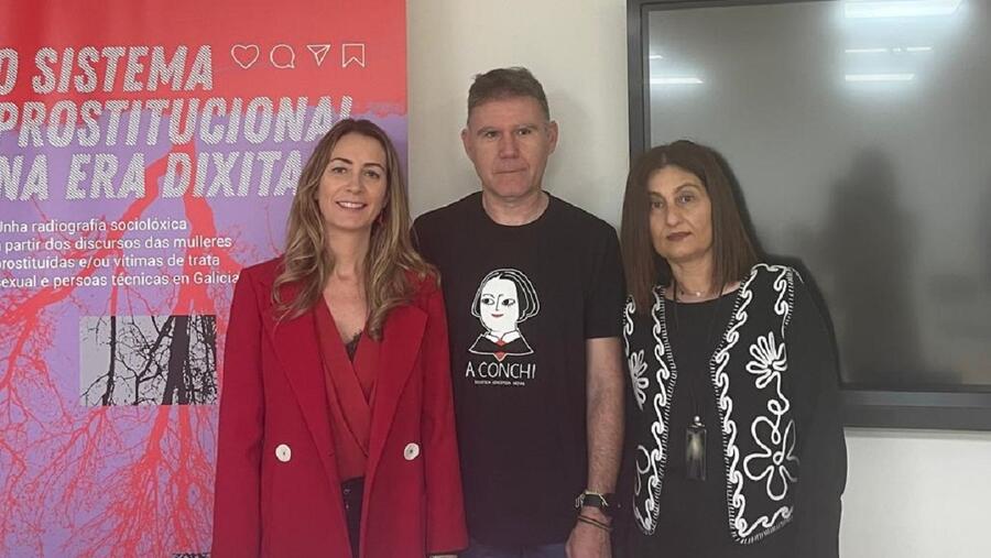 Jorge García Marín, Lorena Añón Loureiro e Begoña Gómez Vázquez, na presentación do estudo