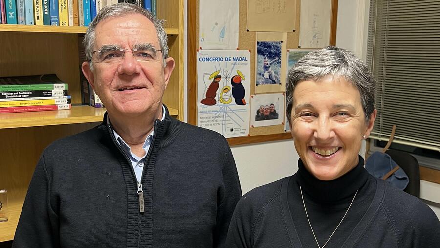 Antonio Gómez e María Ángeles Casares, docentes da USC, participan no proxecto da man do CITMaga Antonio Gómez e María Ángeles Casares, docentes da USC, participan no proxecto da man do CITMaga
