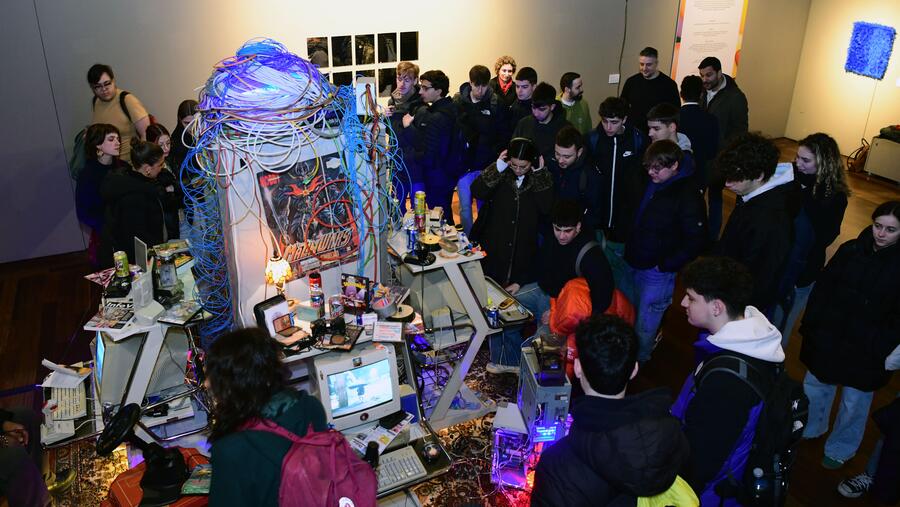 Visita didáctica á exposición 'Afectos dixitais' no Colexio de Fonseca. FOTO: Santi Alvite Visita didáctica á exposición 'Afectos dixitais' no Colexio de Fonseca. FOTO: Santi Alvite