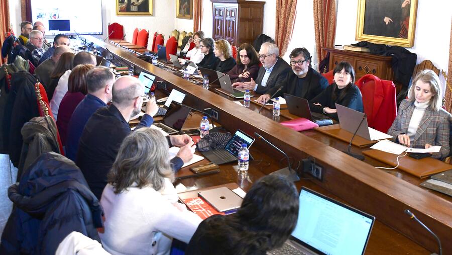 Representantes das tres universidades e das organizacións sindicais alcazaron estes acordos nun encontro da Reitoría compostelá Representantes das tres universidades e das organizacións sindicais alcazaron estes acordos nun encontro da Reitoría compostelá