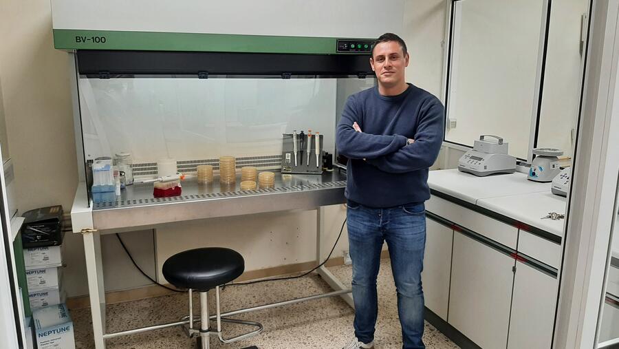 In addition to teaching and researching on our campus, Alberto Prieto is technical manager of the diagnostic service of the INVESAGA Research Group In addition to teaching and researching on our campus, Alberto Prieto is technical manager of the diagnostic service of the INVESAGA Research Group