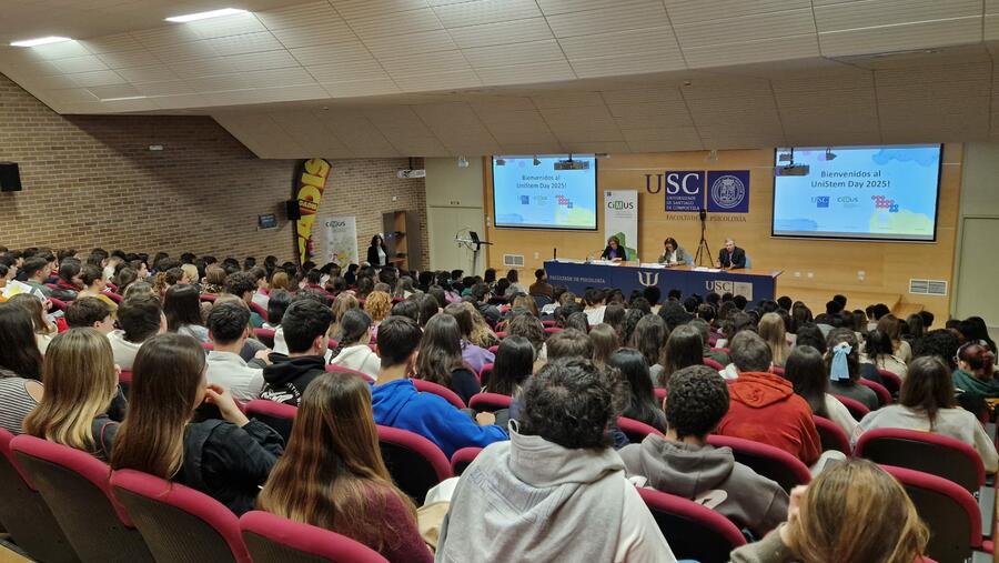 Centos de estudantes de secundaria asistiron á xornada Centos de estudantes de secundaria asistiron á xornada