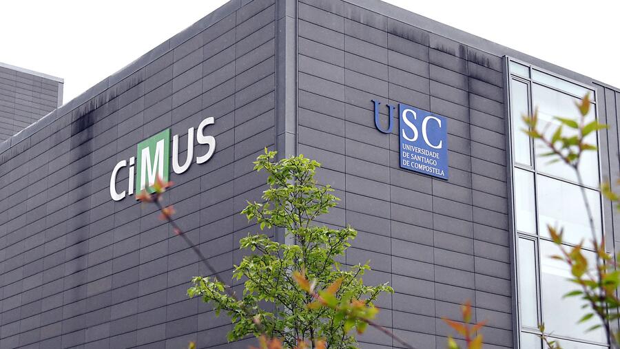 Foto exterior do edificio do CiMUS. Foto: Santi Alvite Foto exterior do edificio do CiMUS. Foto: Santi Alvite
