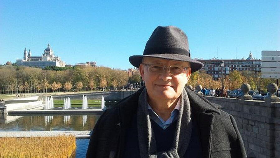 Foto de arquivo do profesor Touriñán Foto de arquivo do profesor Touriñán