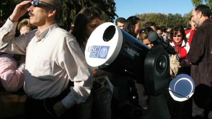 A observación en Santiago realizarase dende os xardíns do Observatorio, no Campus Vida A observación en Santiago realizarase dende os xardíns do Observatorio, no Campus Vida